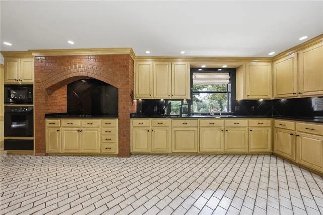 Photo of 112 Willowbrook Drive