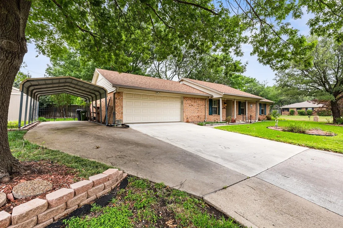 Photo of 7100 Canterbury Drive