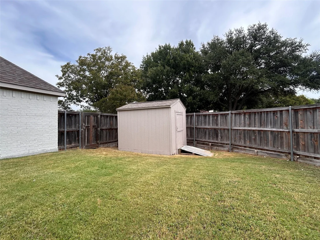 Photo of 6608 Macintosh Drive