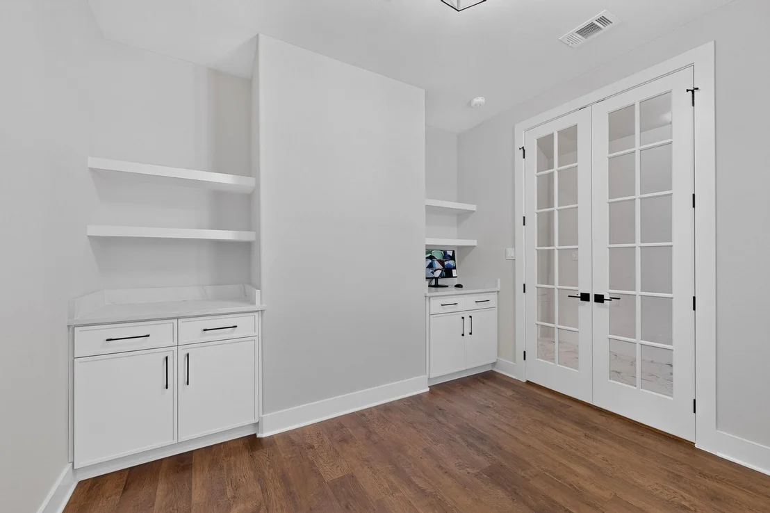 Photo of 1672 Brookview Drive