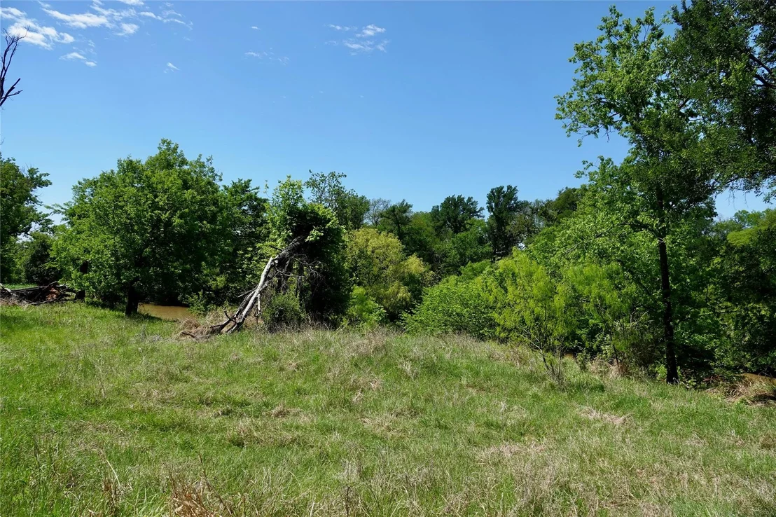 Photo of 588 County Road 430