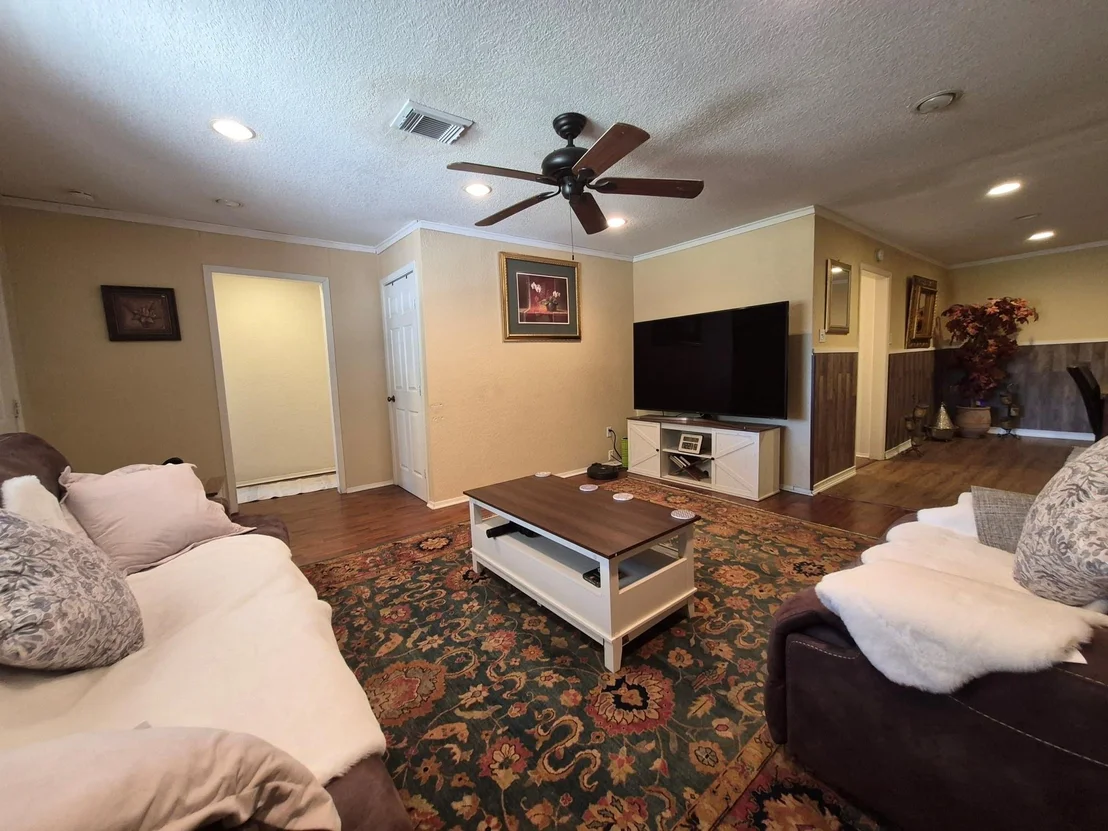 Photo of 2227 Hanover Drive