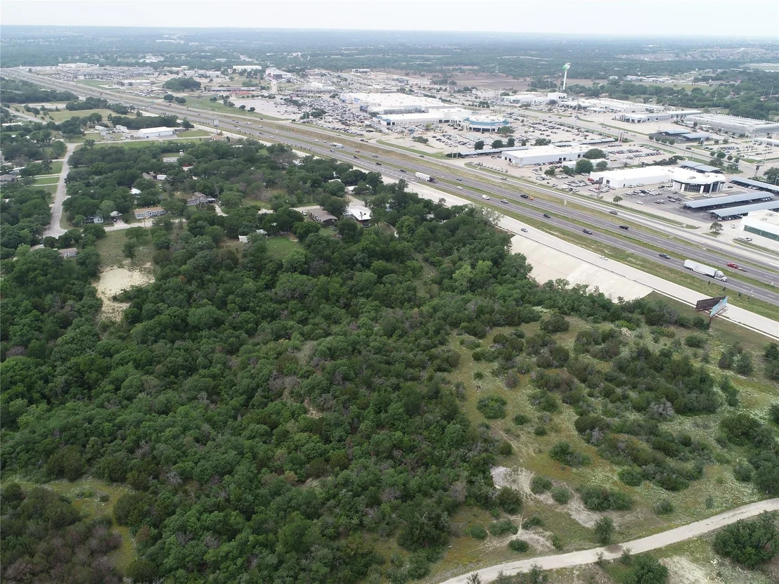 Photo of Unit RES at 3104 E Interstate 20
