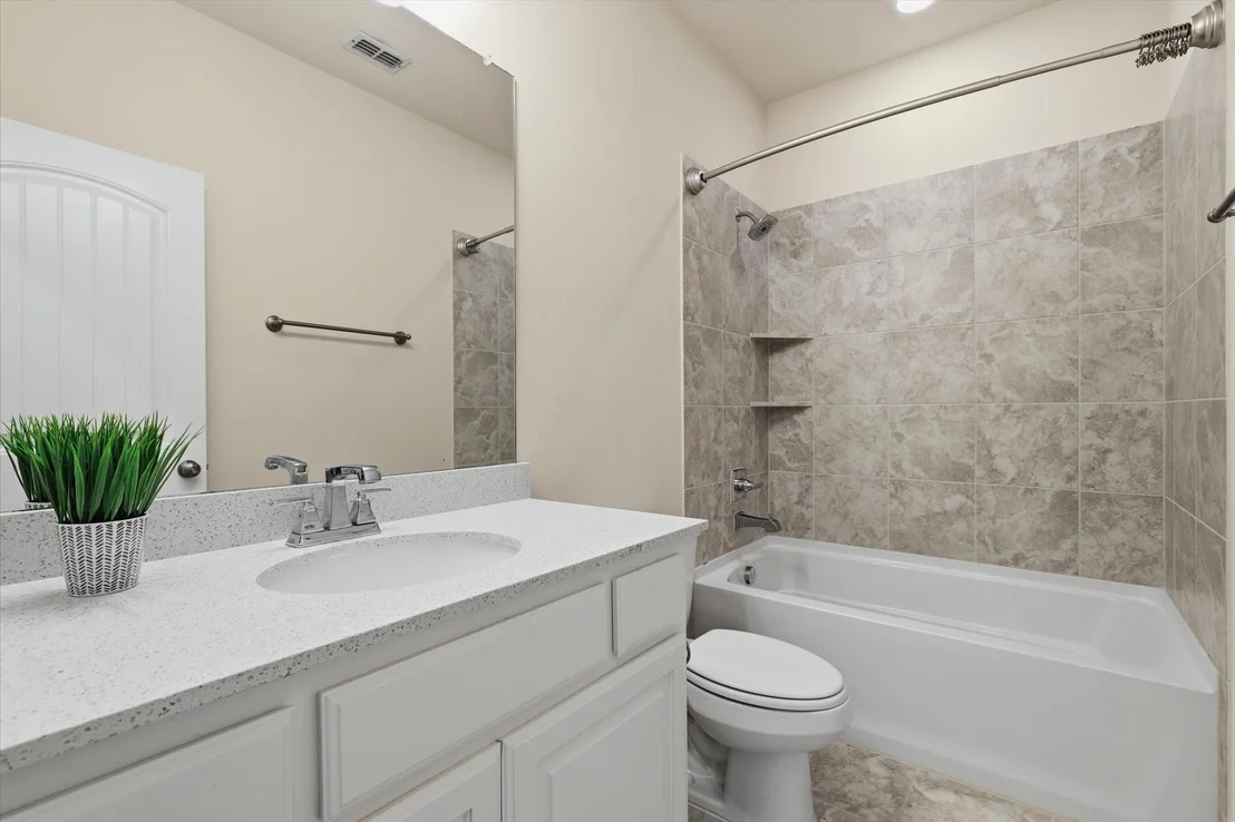 Photo of 2433 Mare Road