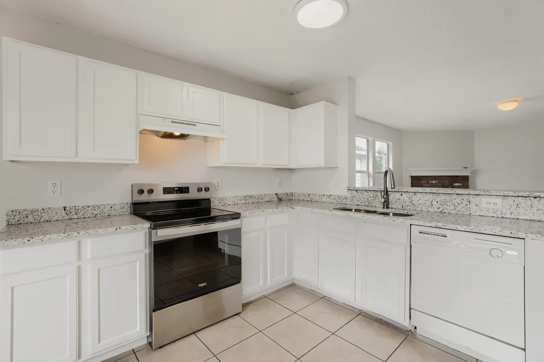 Photo of 1625 White Oak Road
