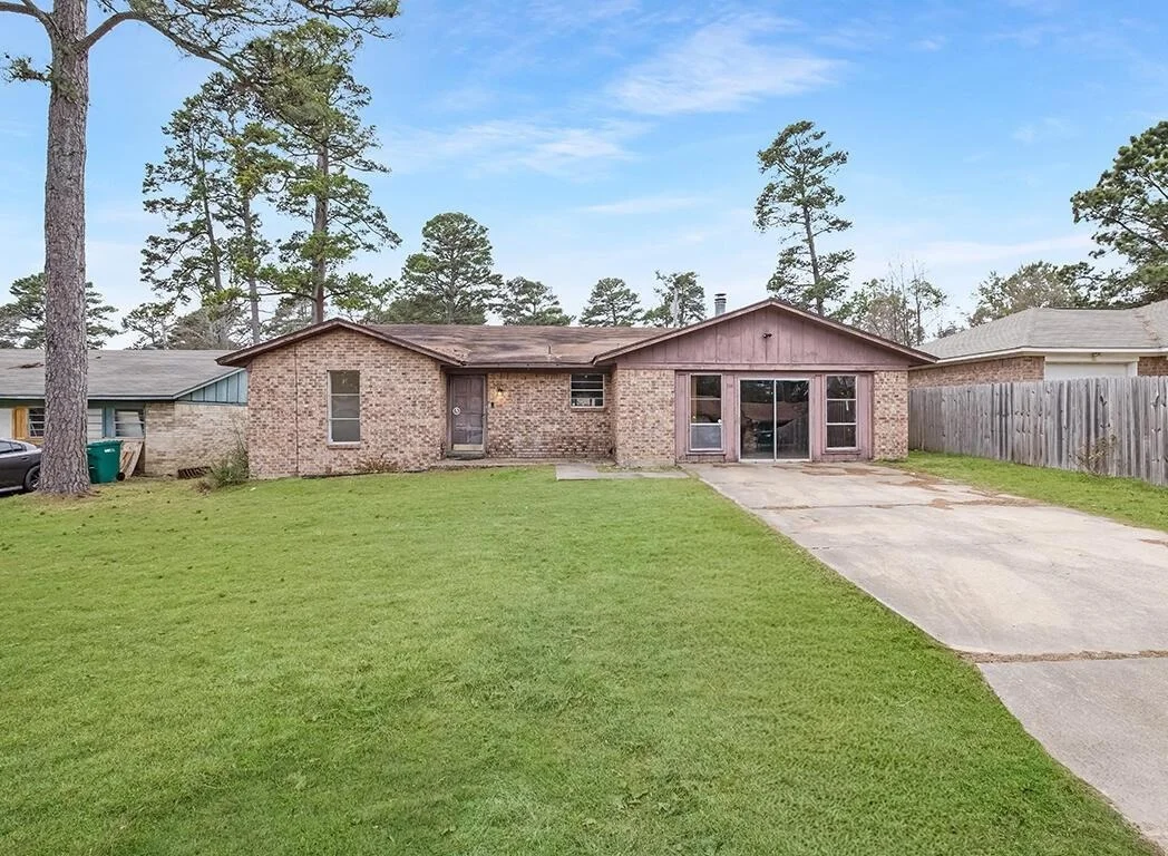Photo of 165 Greenforest Trail