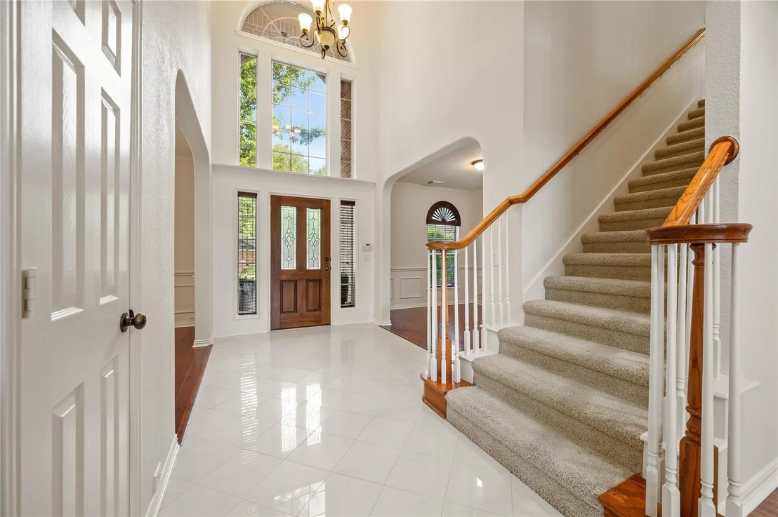Photo of 1607 Forest Bend Lane