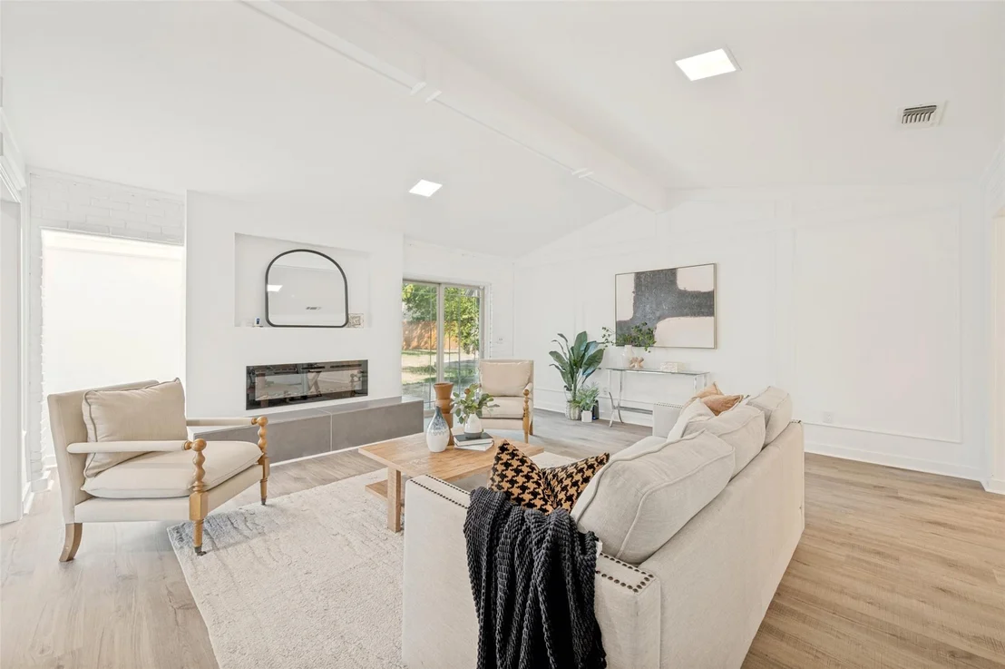 Photo of 5012 Hatherly Drive