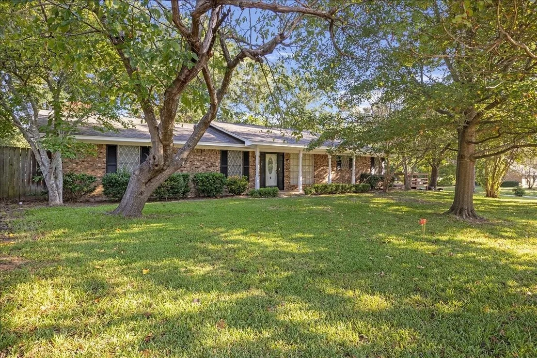 Photo of 303 Jane Lane