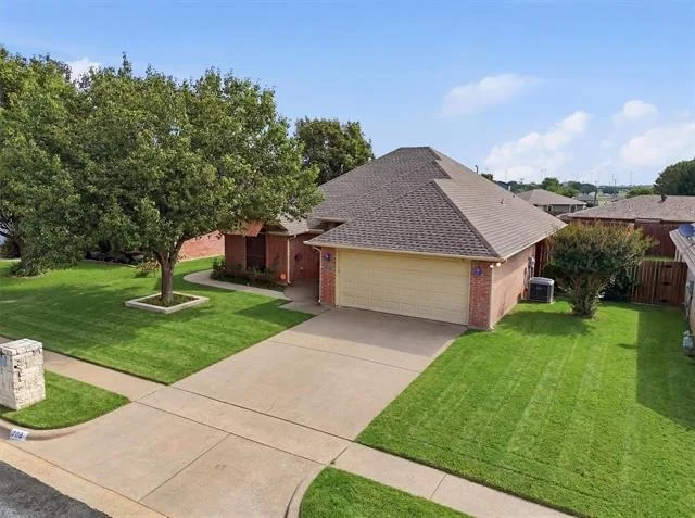 Photo of 708 Hillcrest Drive