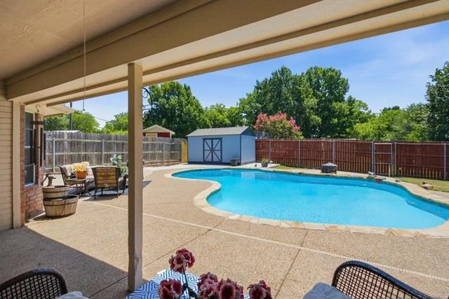 Photo of 1703 Oakmeadow Drive