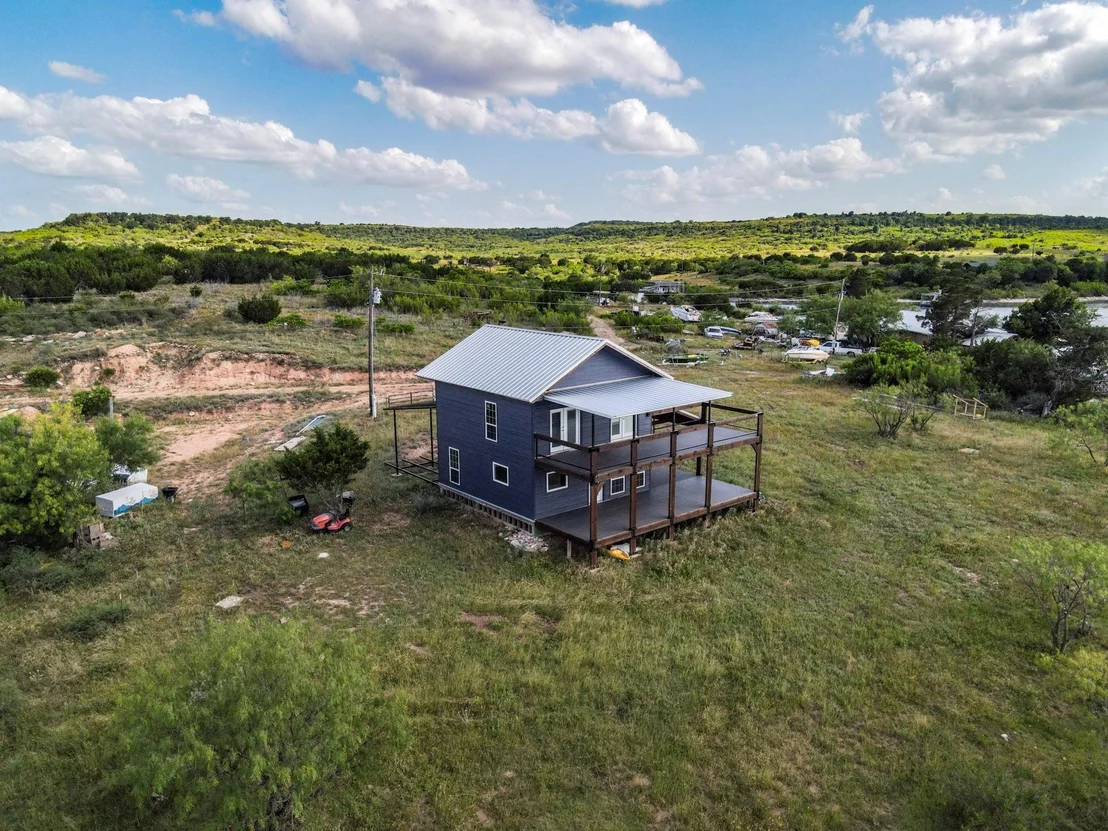 Photo of Unit 121 at 3500 Hog Bend