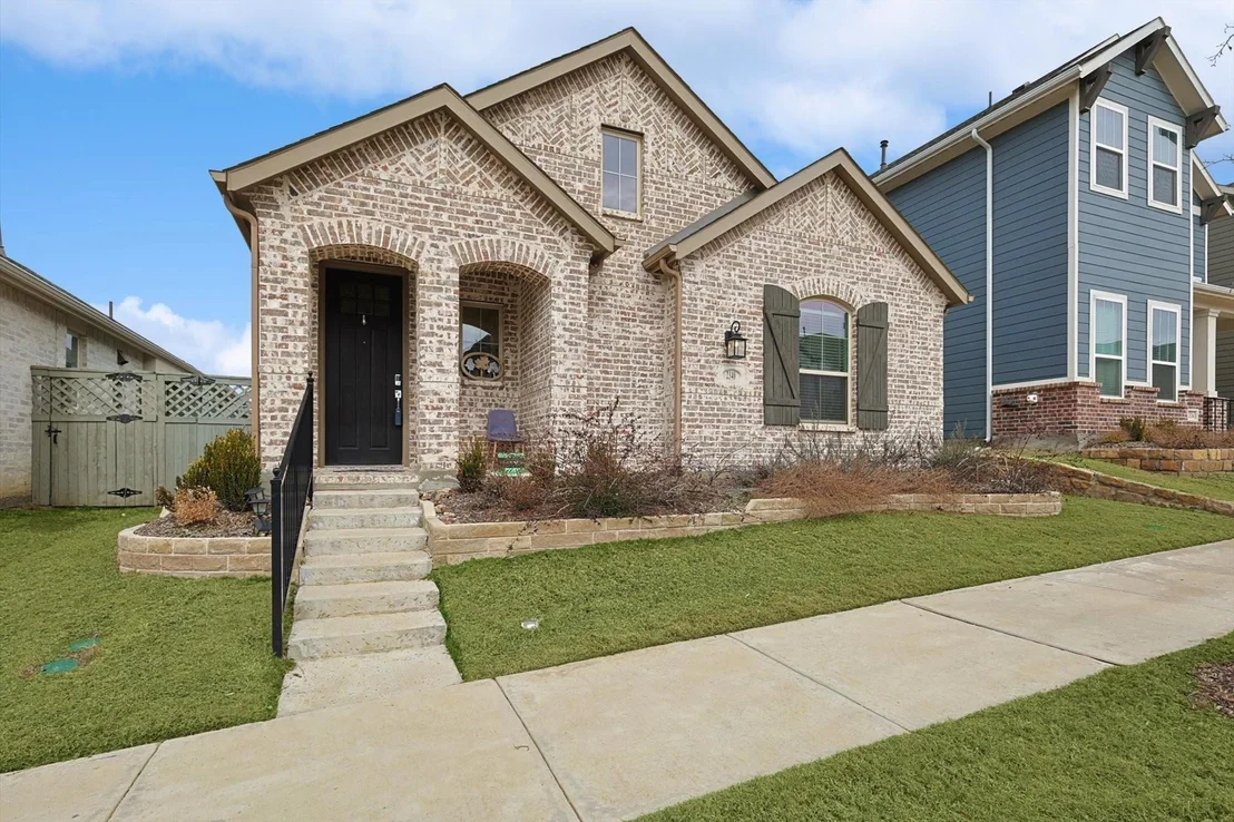 Photo of 2340 Gray Drive