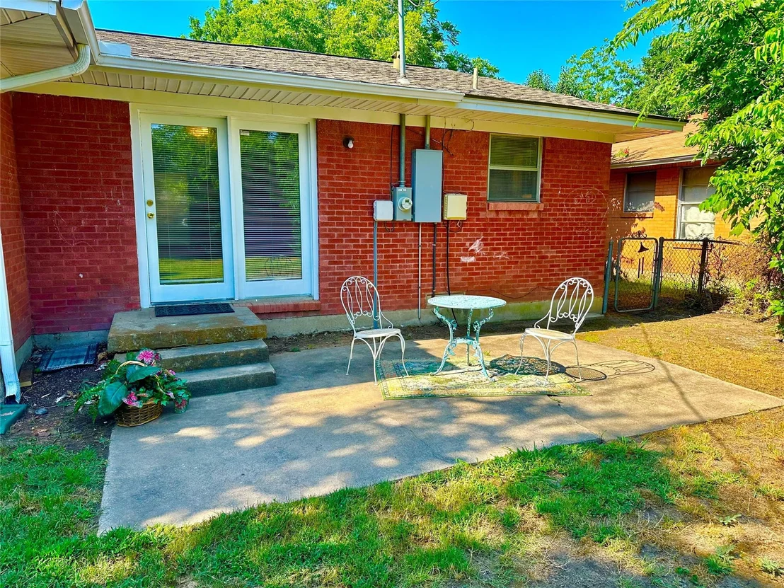 Photo of 817 Laguna Drive