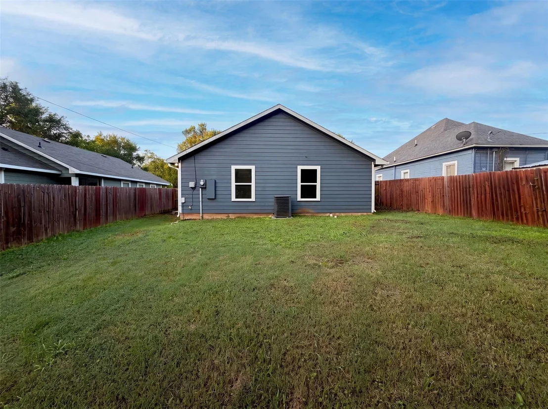 Photo of 709 W Hull Street