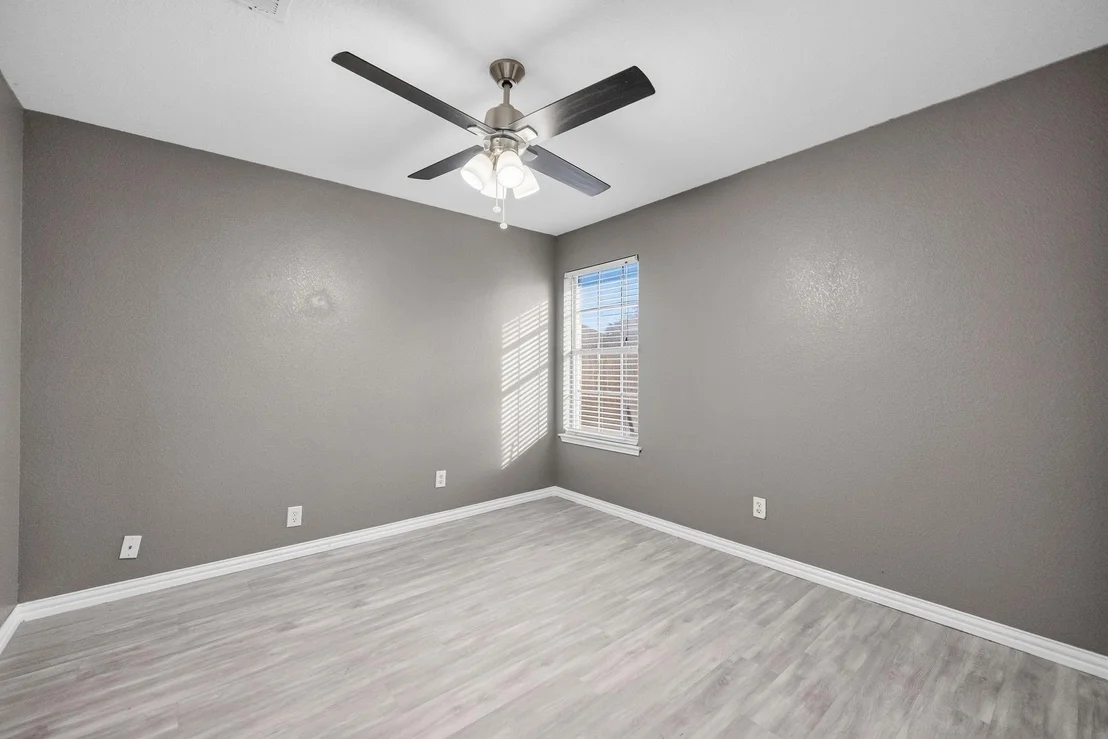 Photo of 607 Meadowbrook Drive