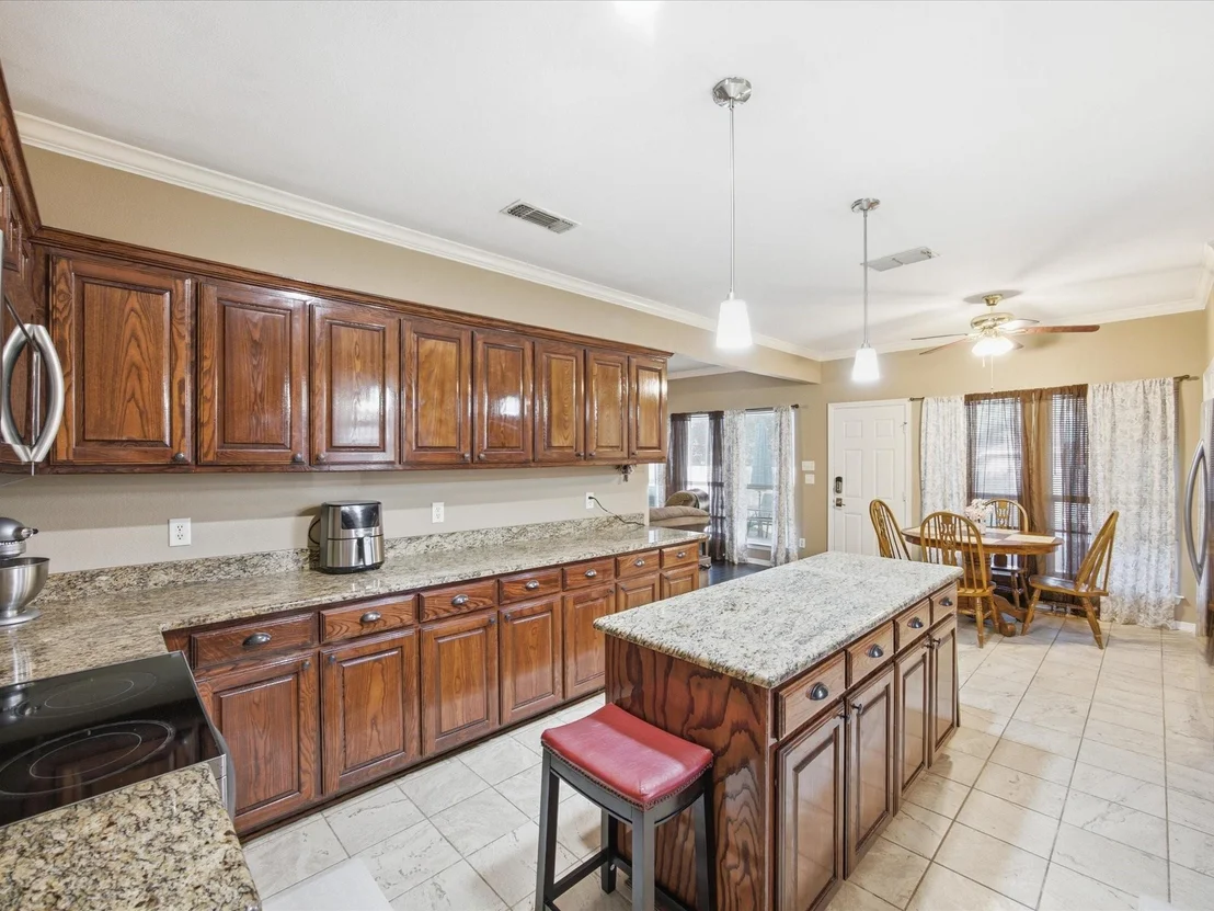 Photo of 5004 Vaquero Drive