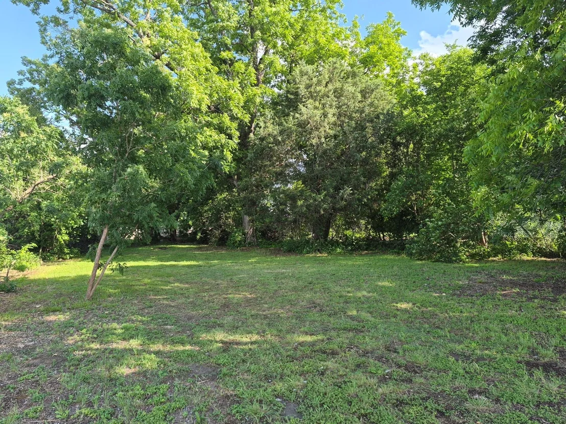 Photo of 1912 Barnard Avenue