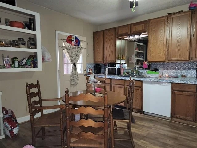 Photo of 310 S Mockingbird Lane