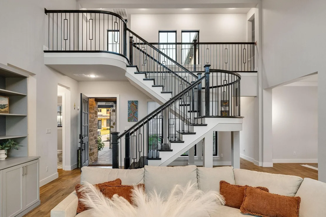 Photo of 2421 Heathrow Lane