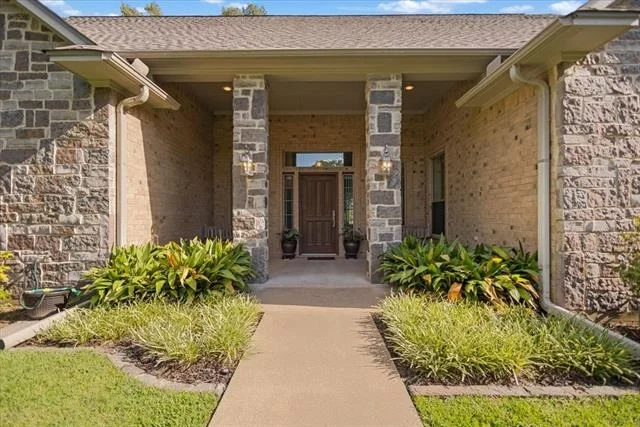 Photo of 11831 Smallwood Drive