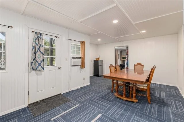 Photo of 3870 Lake Shore Drive
