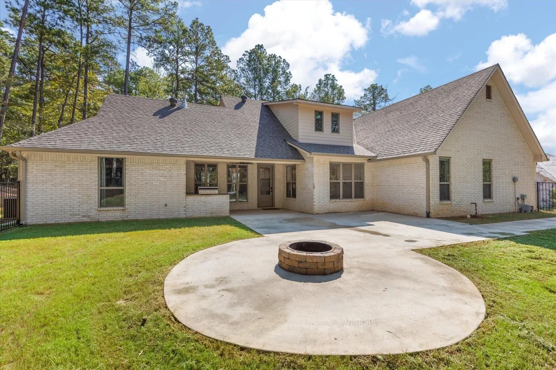 Photo of 200 Maple Springs Rd