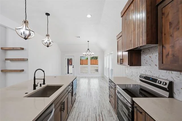 Photo of 907 Renfro Drive