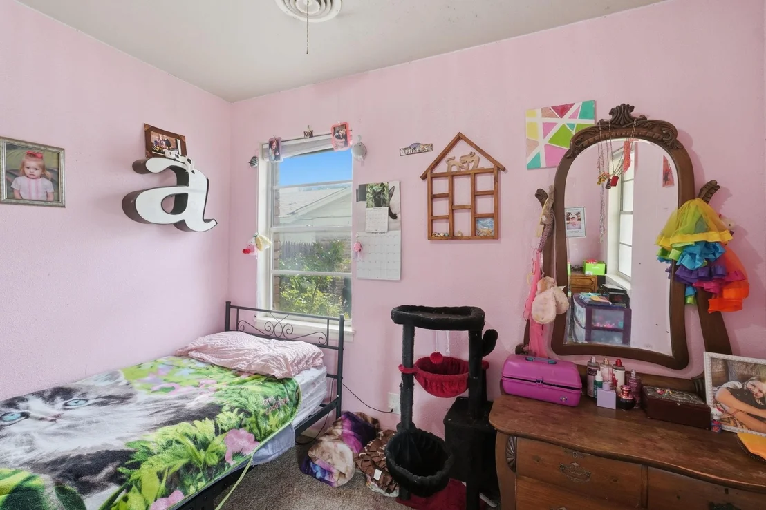 Photo of 2702 Susan Street