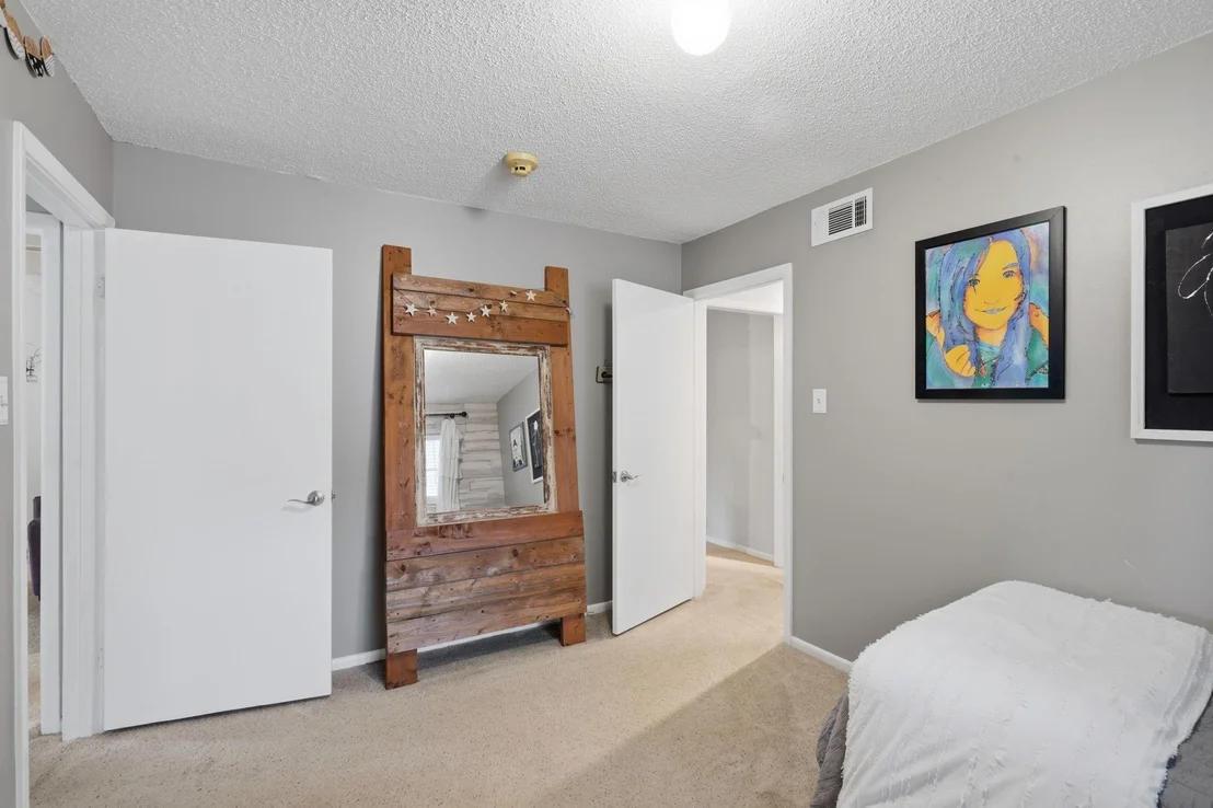Photo of 858 Canyon Court