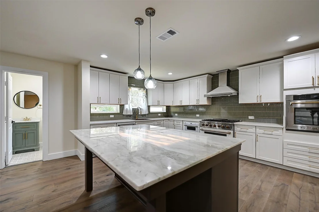 Photo of 3900 Pelham Road