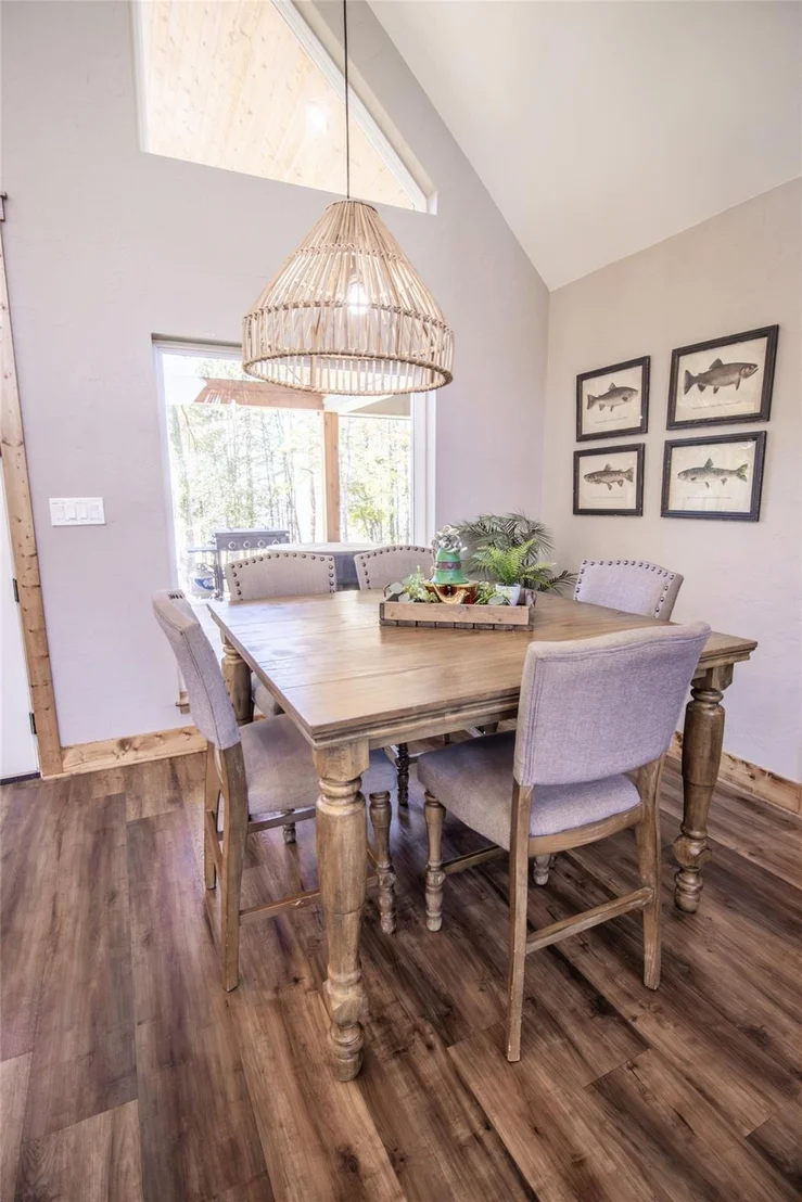 Photo of 449 Lakeview Circle