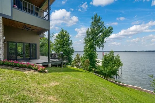 Photo of 127 Lake Bluff Drive