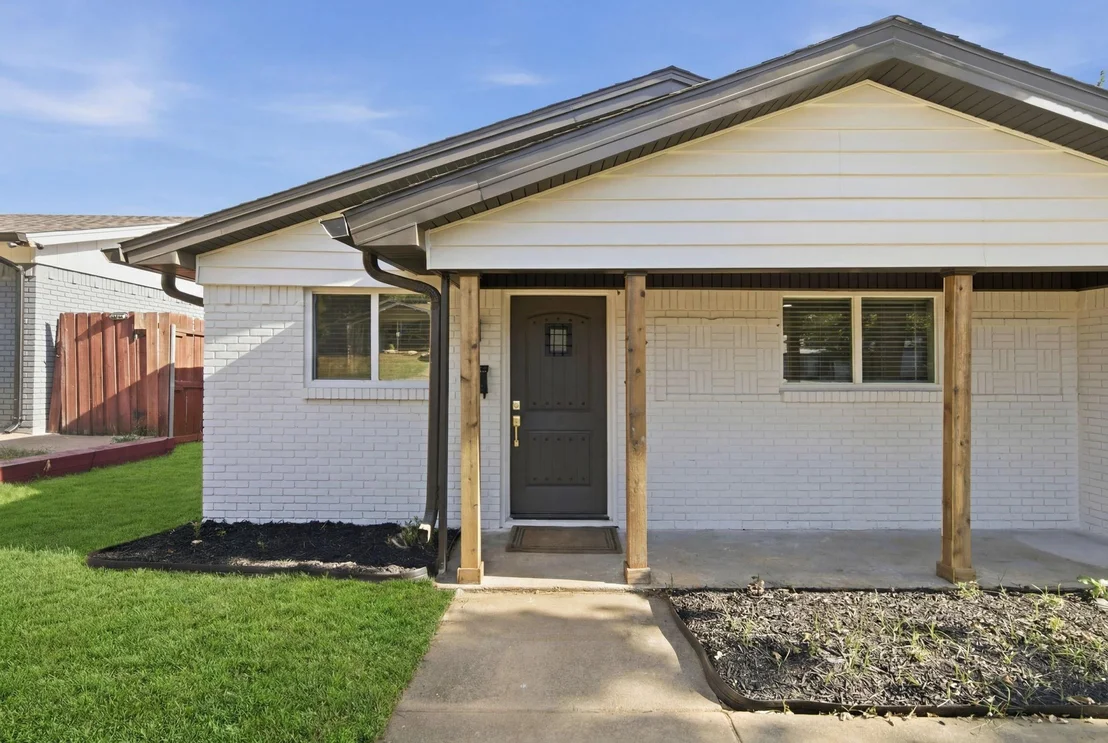 Photo of 6632 Ellis Road