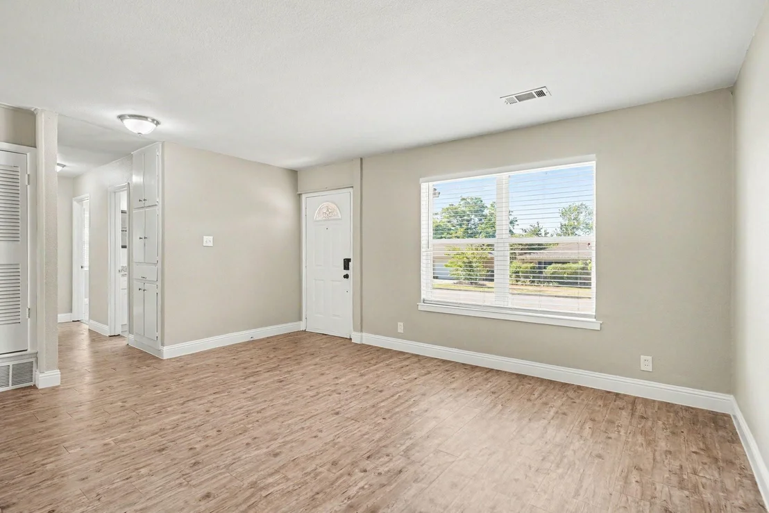 Photo of 6705 Yosemite Drive