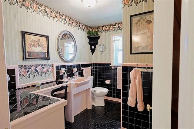 Photo of 1602 Elmwood Drive