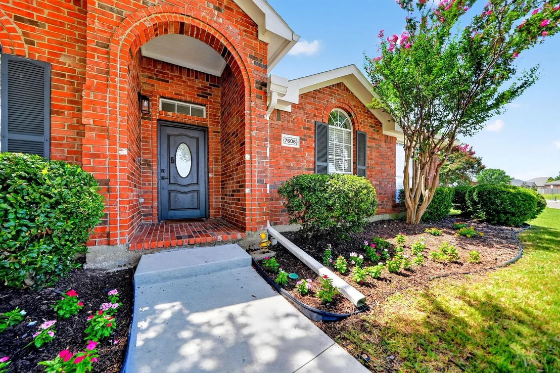 Photo of 7606 Harbor Drive