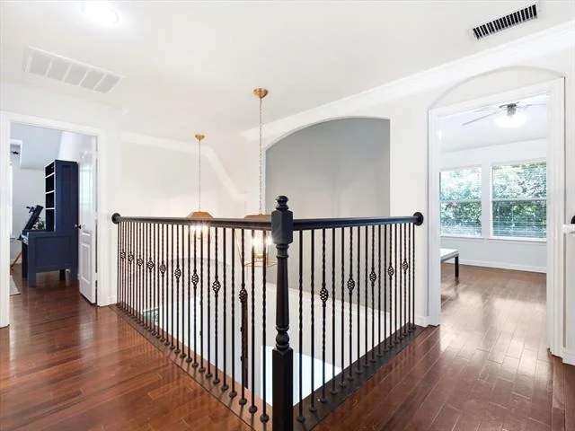 Photo of 4956 Exposition Way