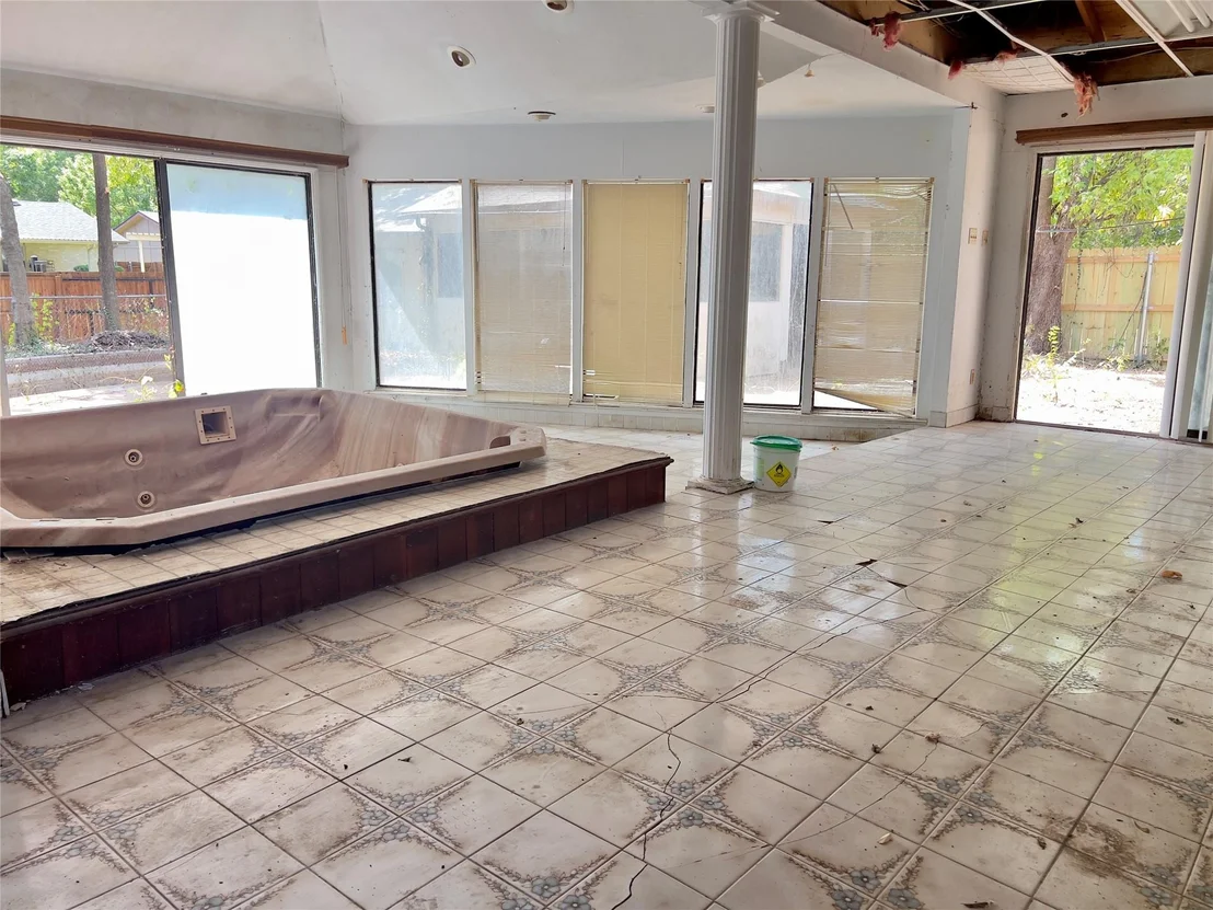 Photo of 3909 Cambridge Drive