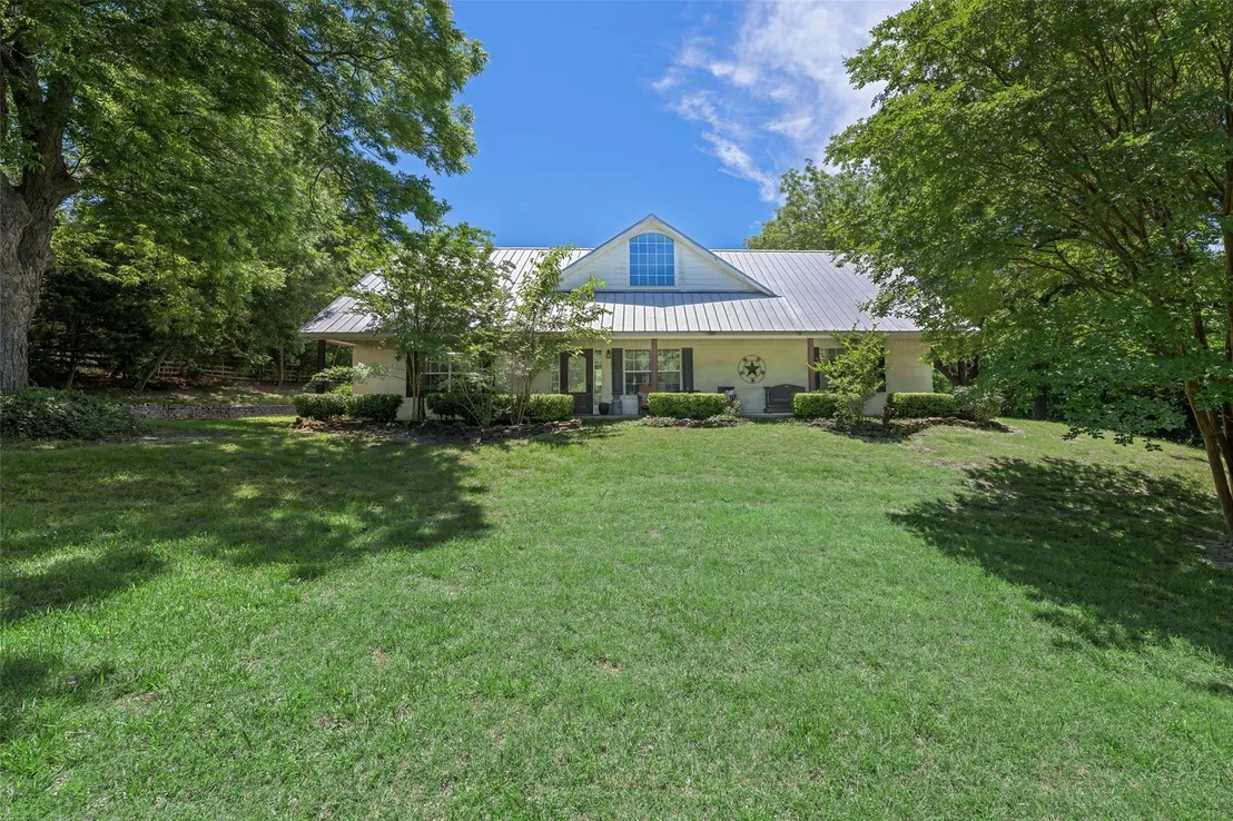 Photo of 1000 Ballard Road