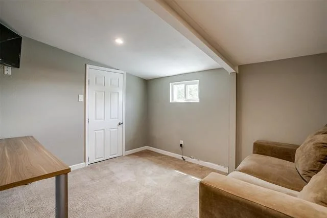 Photo of 1460 Ross Lane