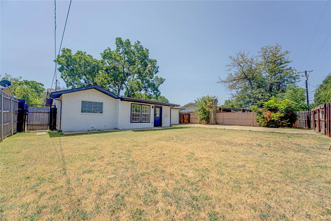 Photo of 3217 Centennial Drive