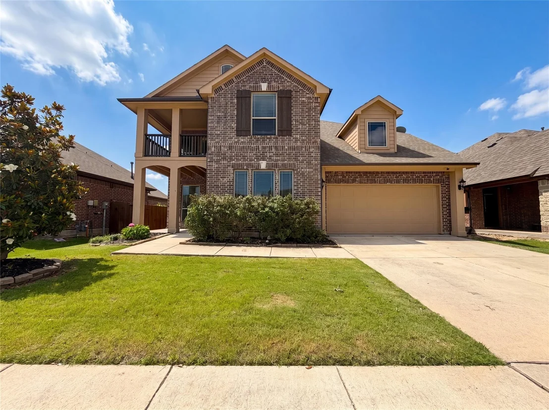 Photo of 725 Lyndhurst Drive
