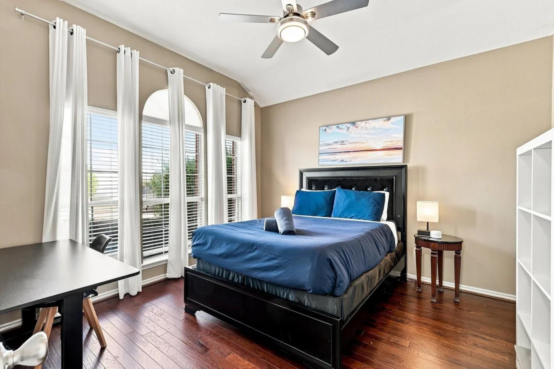 Photo of 335 Linhurst Drive