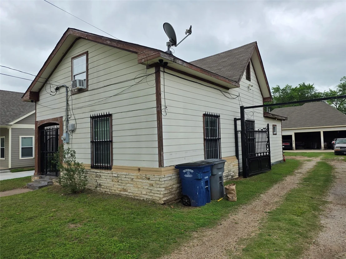 Photo of 2210 Eugene Street