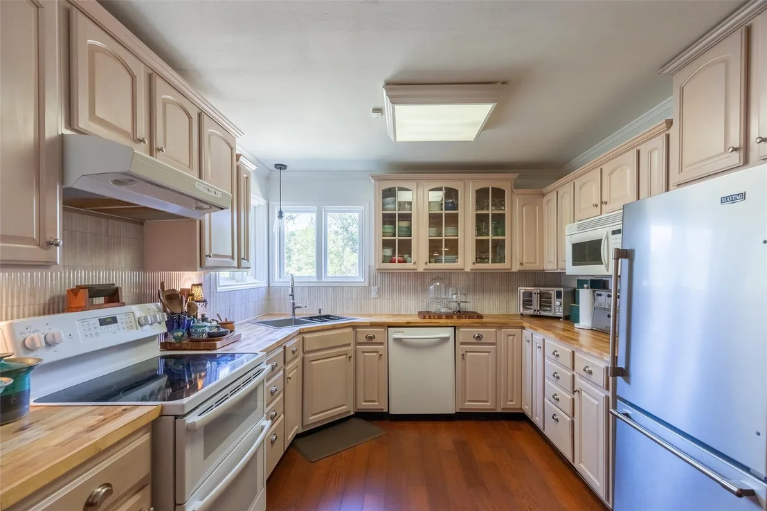 Photo of 1801 Sylvan Drive
