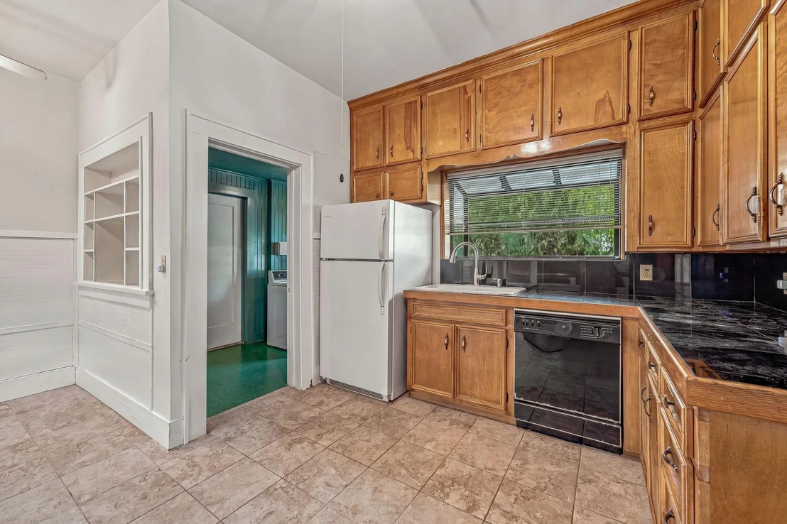 Photo of 924 4th Street