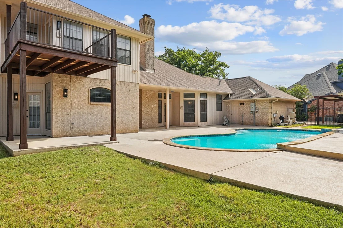Photo of 6006 Millwood Drive