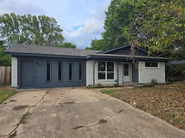 Photo of 1541 Cloverdale Drive
