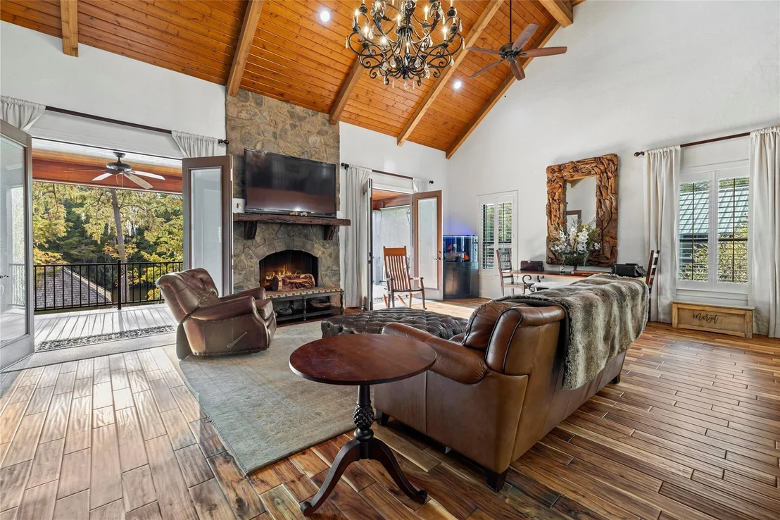 Photo of 742 Private  Road 7219